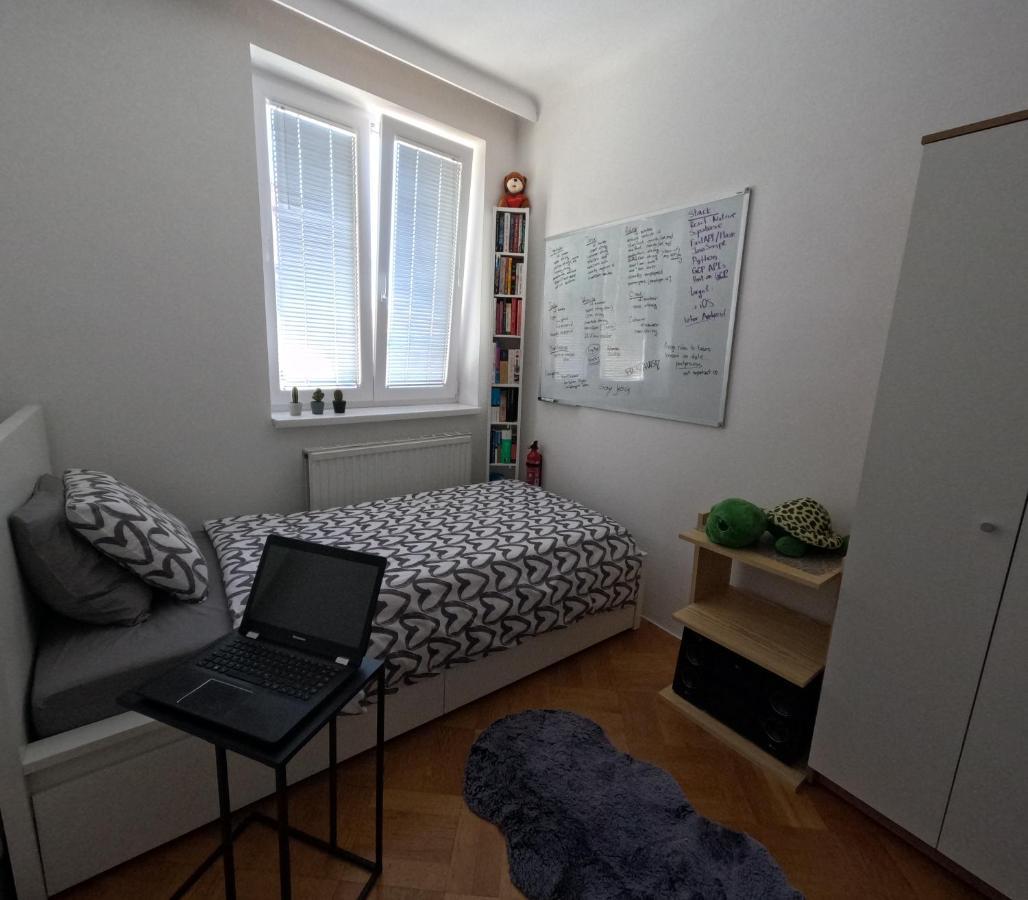 Vienna: Cozy 2-Room Apt. Εξωτερικό φωτογραφία