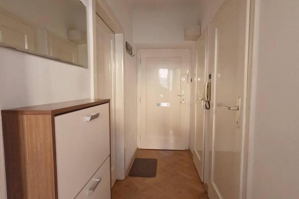 Vienna: Cozy 2-Room Apt. Εξωτερικό φωτογραφία